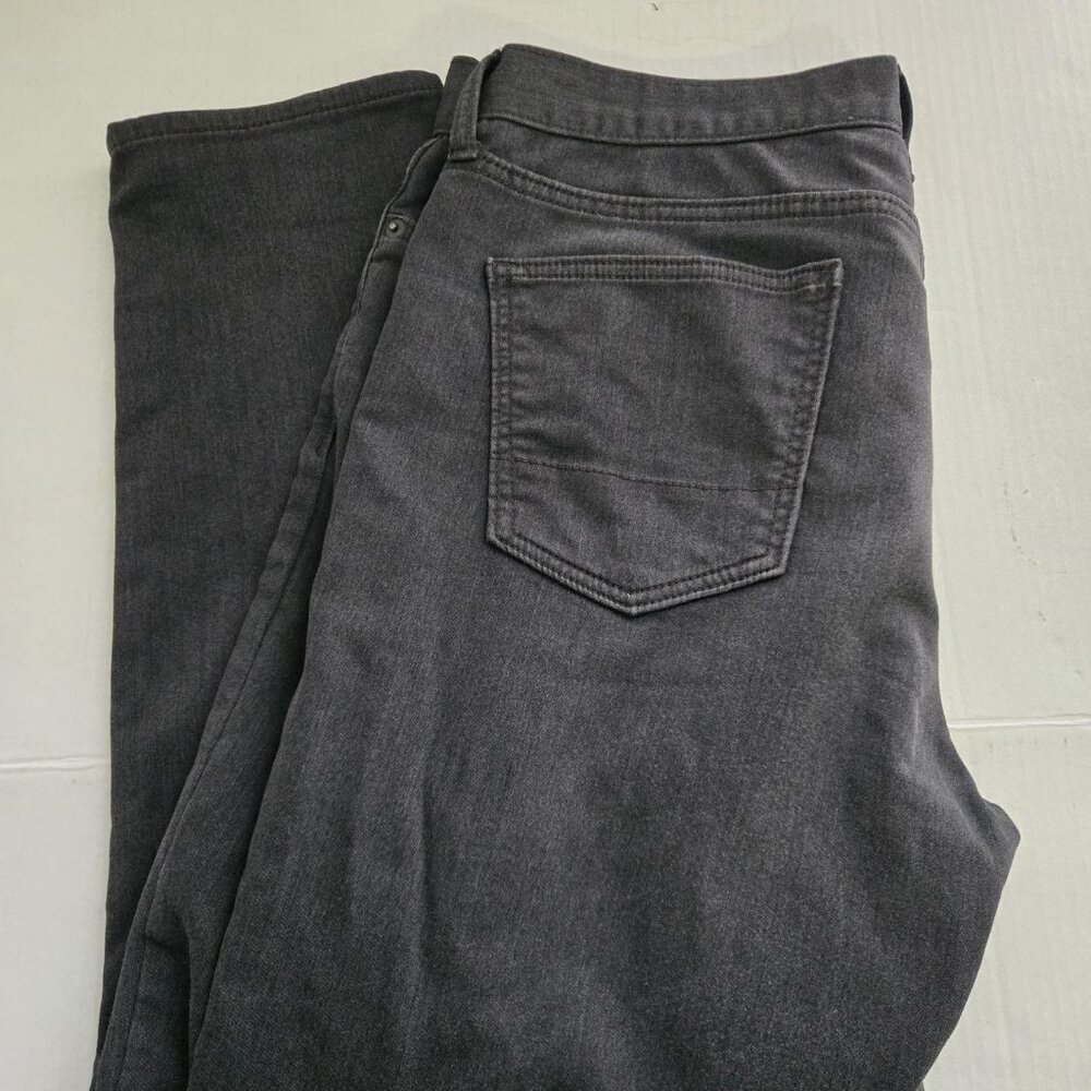 Banana Republic ATHLETIC Travel Jeans in Grey Size 33x30 Men